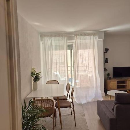 Appartement T2 - Hyeres Gare Dış mekan fotoğraf